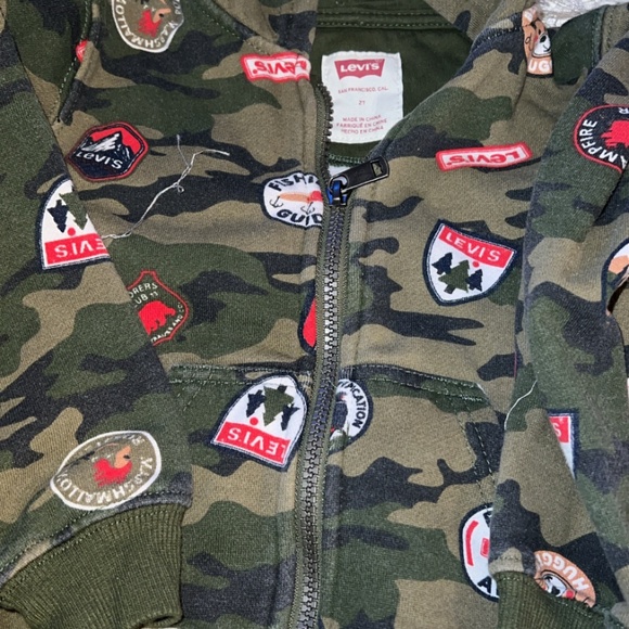 ✨ Rare Levi’s Camo Patch Hoodie 2T | Limited Edition | Worn Once - Picture 7 of 10